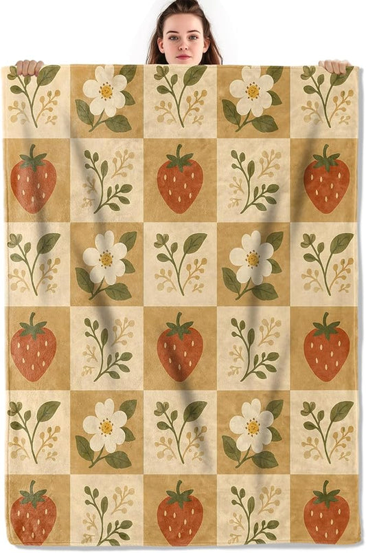 Vintage Strawberry and Flowers Throw Blanket, Lightweight Warm Flannel Blankets, Home Decor and Gifts, Soft Cozy Throws for Women Girls Kids, 60"X80" for Bed Couch Travel Office